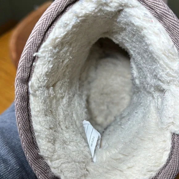 KOOLABURRA by UGG Victoria Women’s Short Winter Boots - Picture 14 of 15